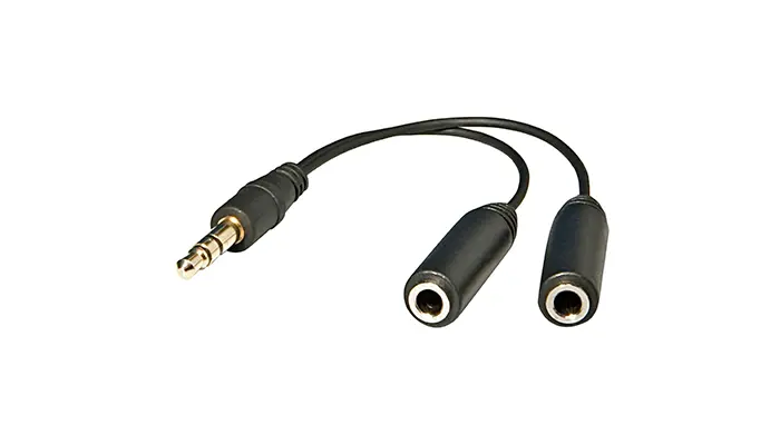 cable on both headphones